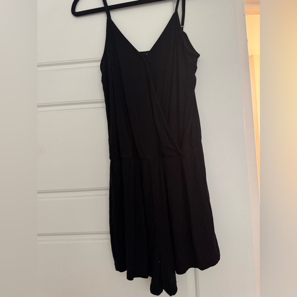 Forever 21 Black Sleeveless romper